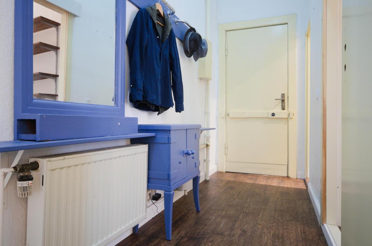 Altbauwohnung Mit 3 Baedern Berlin Exterior photo